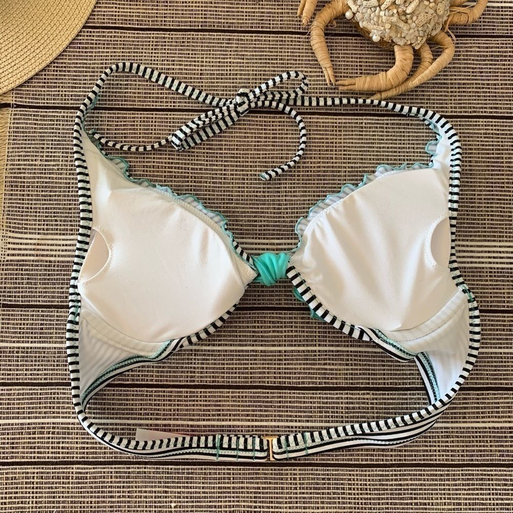 Fun in the sun bikini! - Picture 4 of 8